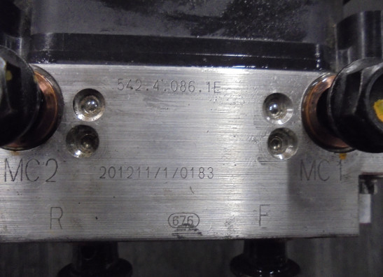 ABS pomp Ducati Multistrada V4