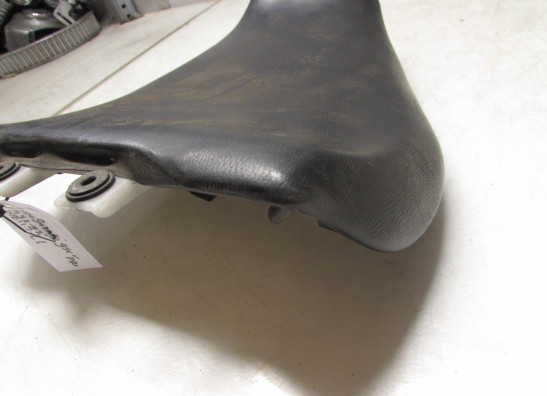 Zadel Suzuki GSX R 750