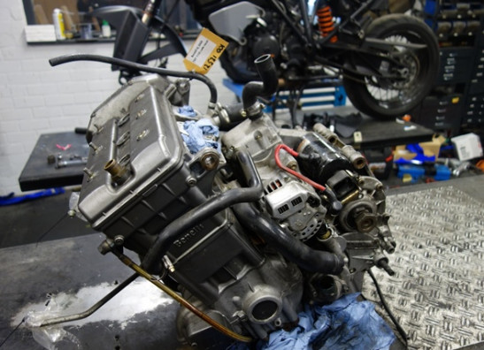 Motorblok Benelli TNT 1130 cafe racer