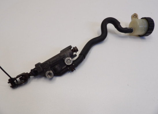 Rempomp achter Yamaha XJ 900 S Diversion