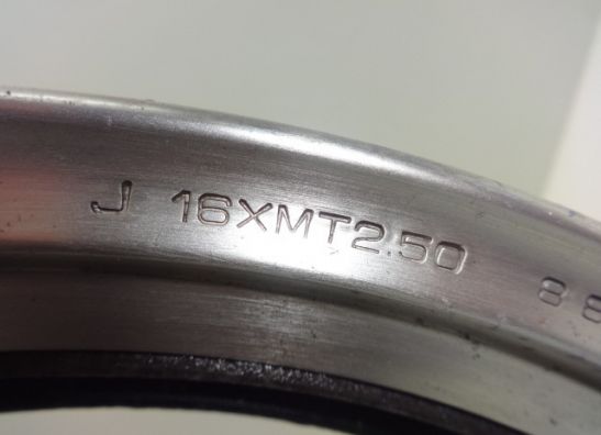 Front Wheel Honda CB 700