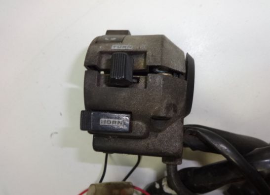 Stuurschakelaar links Honda VF 700  750 C Magna