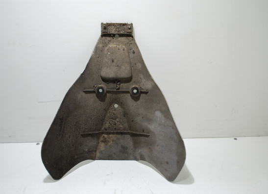 Cowl V shape under Suzuki GSX R 1300 Hayabusa