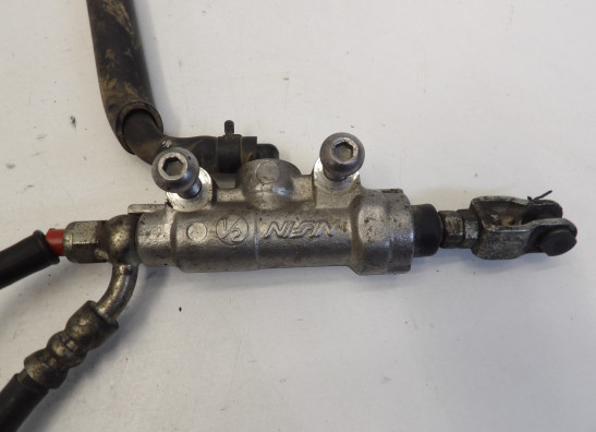 Rempomp achter Yamaha XTZ Tenere