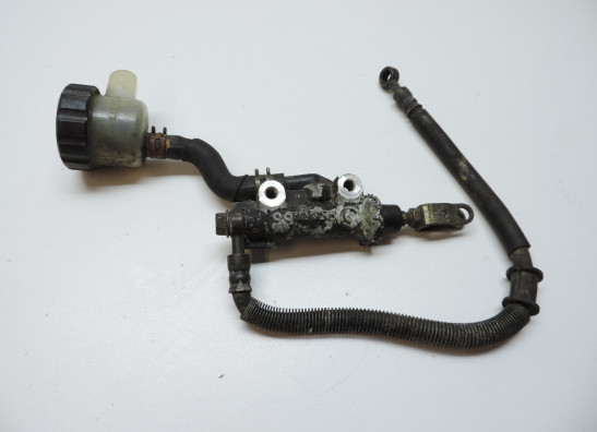 Rempomp achter Yamaha XJ 600 Diversion