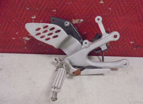 Fussrastetrager vorne rechts Yamaha YZF R1