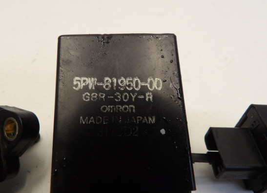 Relais Yamaha YZF R1