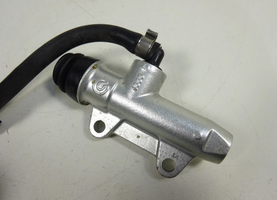 Rempomp achter BMW K 1200 R 