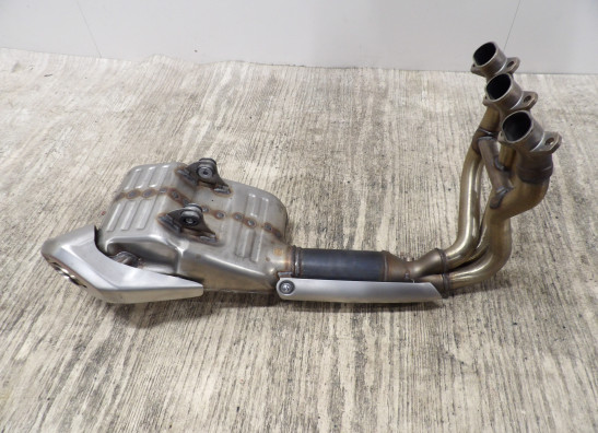 Uitlaat Triumph Trident 660