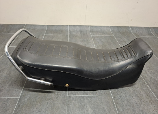 Zadel Suzuki GS 1000