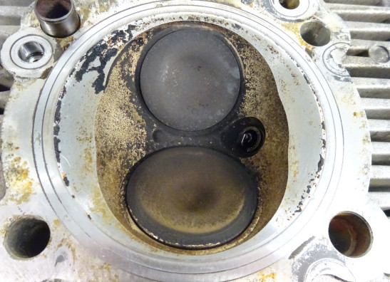 Cylinder head Ducati monster 696