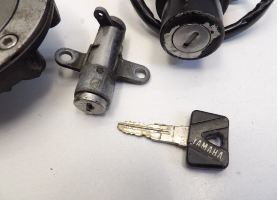 Key set Yamaha FZR 1000