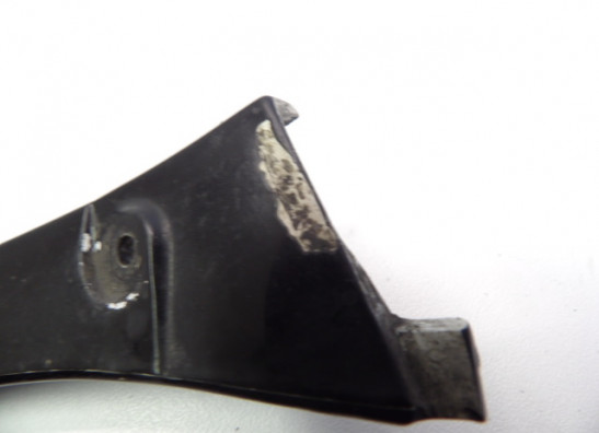 Cowl V shape under Honda CBR 900 RR