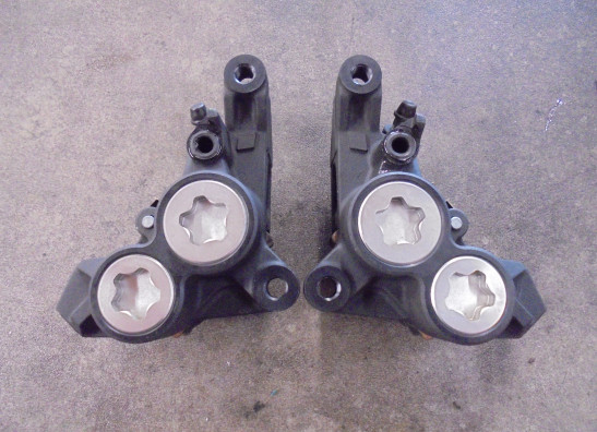Brake calipers front Yamaha XSR 700