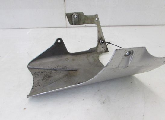 Cowl under Suzuki GSX R 750