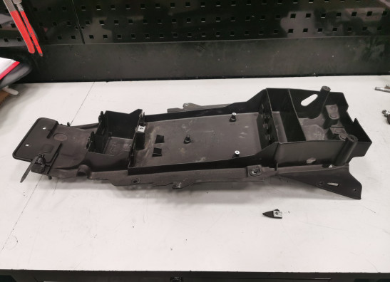Hinterradabdeckung Aprilia RSV 1000