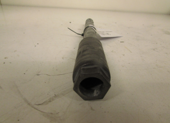 Axle front Suzuki GSF 1200 Bandit