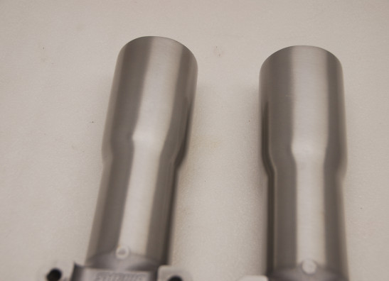 Fork pipe outside Harley Davidson Softtail