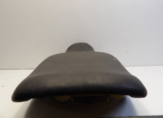 Zadel Honda VF 750 F