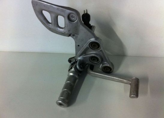 Main step holder right Suzuki GSX R 1300 Hayabusa