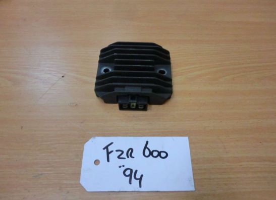Spanningsregelaar Yamaha FZR 600