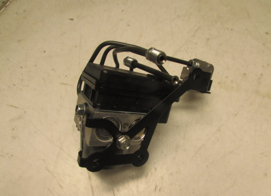 ABS pomp Yamaha MT 09