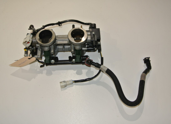 Carburetor assy Kawasaki ER 6