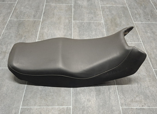 Zadel Honda VF 700  750 S Sabre