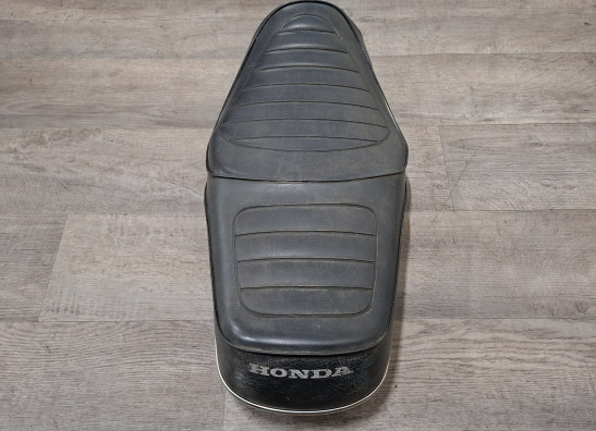 Zadel Honda CM 185 T