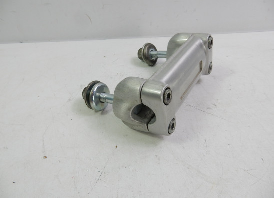 Steer Moto Guzzi California EV