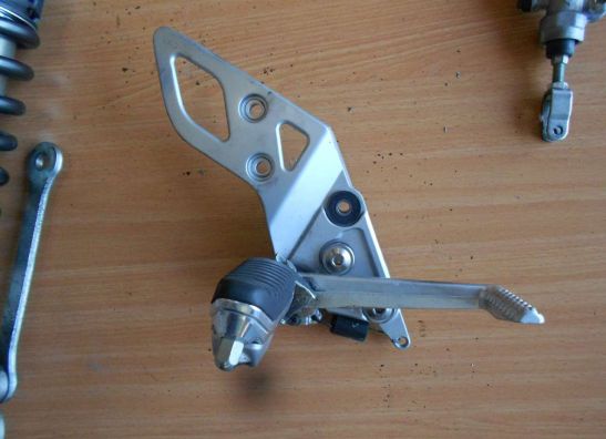 Main step holder right Suzuki GSF 1250 Bandit 