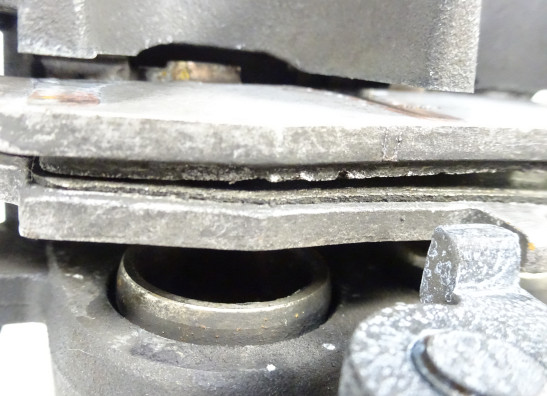 Remklauw links voor Kawasaki ER 6