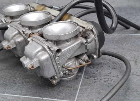 Carburateurset Triumph Trident 900