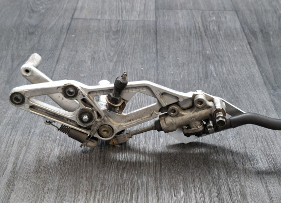 Fussrastetrager vorne rechts Suzuki GSX R 1100