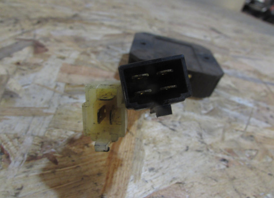 Regler Gleichrichter Honda VF 750 C Magna