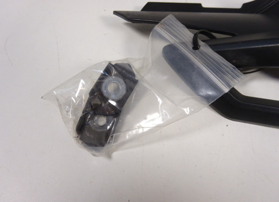 Linker achterkant Triumph Tiger 800