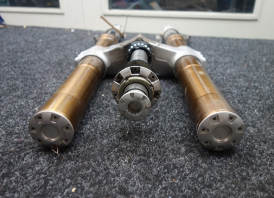 Voorpoten compleet Benelli TNT 1130 cafe racer