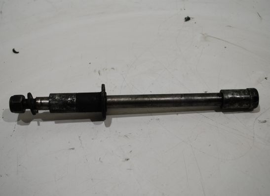 Axle front Suzuki GSX 1100 EF ES