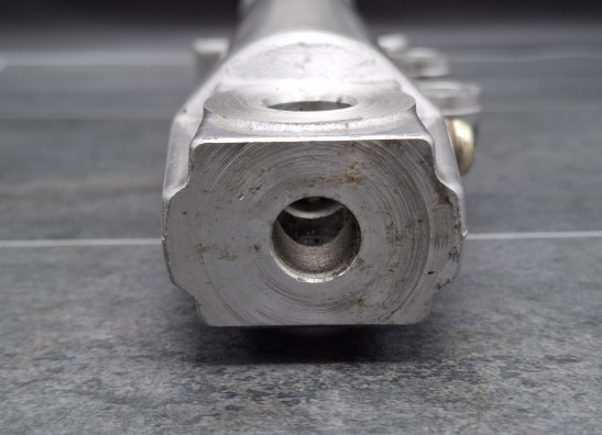 Voorpoot links onder Harley Davidson FXDWG Dyna Wide Glide