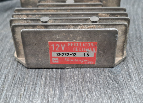 Spanningsregelaar Honda CB 250 RS