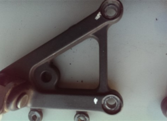 Fussraste links Aprilia Tuono 1000