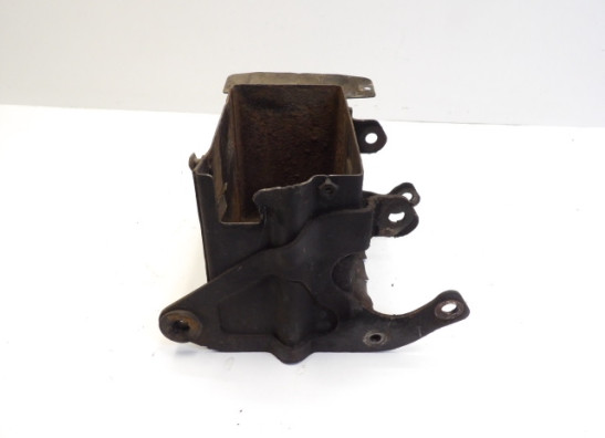 Battery holder Suzuki VS 700 Intruder