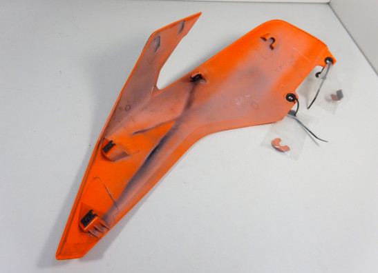 Rechter zijkuip KTM 390 Duke