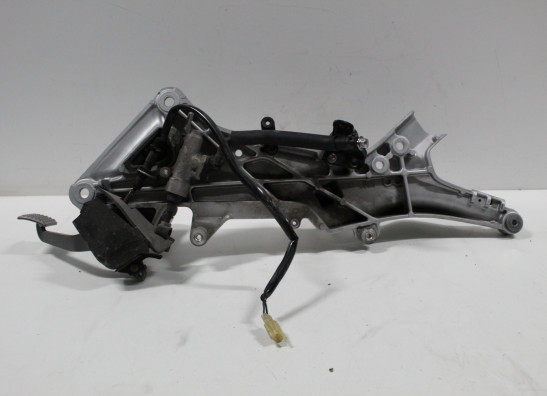 Fussrastetrager vorne rechts Honda ST 1300 Pan European