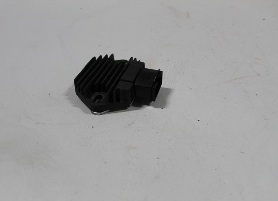 Spanningsregelaar Honda CBF 600