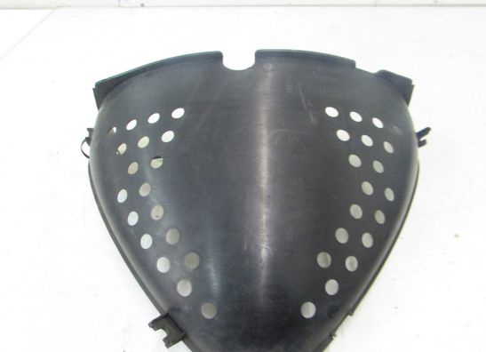 Cowl V shape under Suzuki GSX R 750