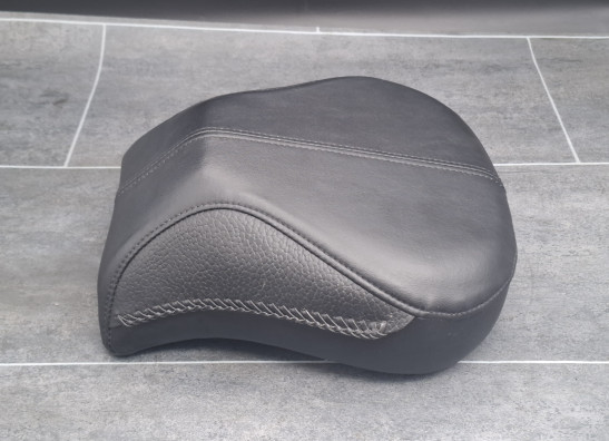 Zadel Harley Davidson FLSTN Deluxe