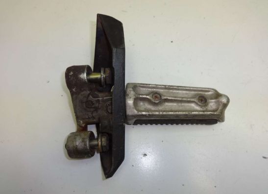 Footrest left Suzuki GSX 750