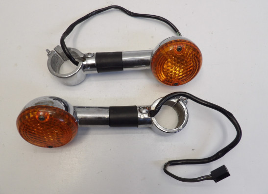 Knipperlicht links voor Suzuki VS 1400 Intruder