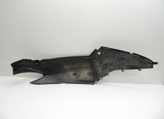 Cowl left rear Suzuki Burgman 400